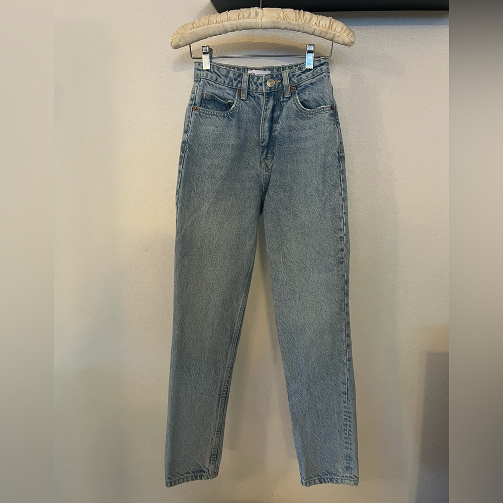 Zara High-rise Light Blue Wash Size 32